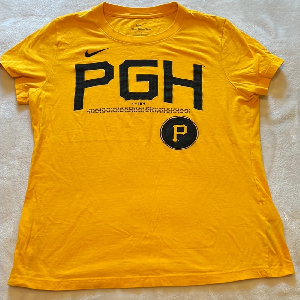Women’s Nike Pittsburgh Pirates with Black PGH Design